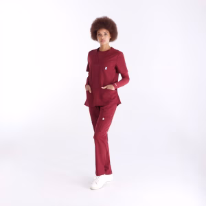 Lily™ Three Pocket Scrub Top